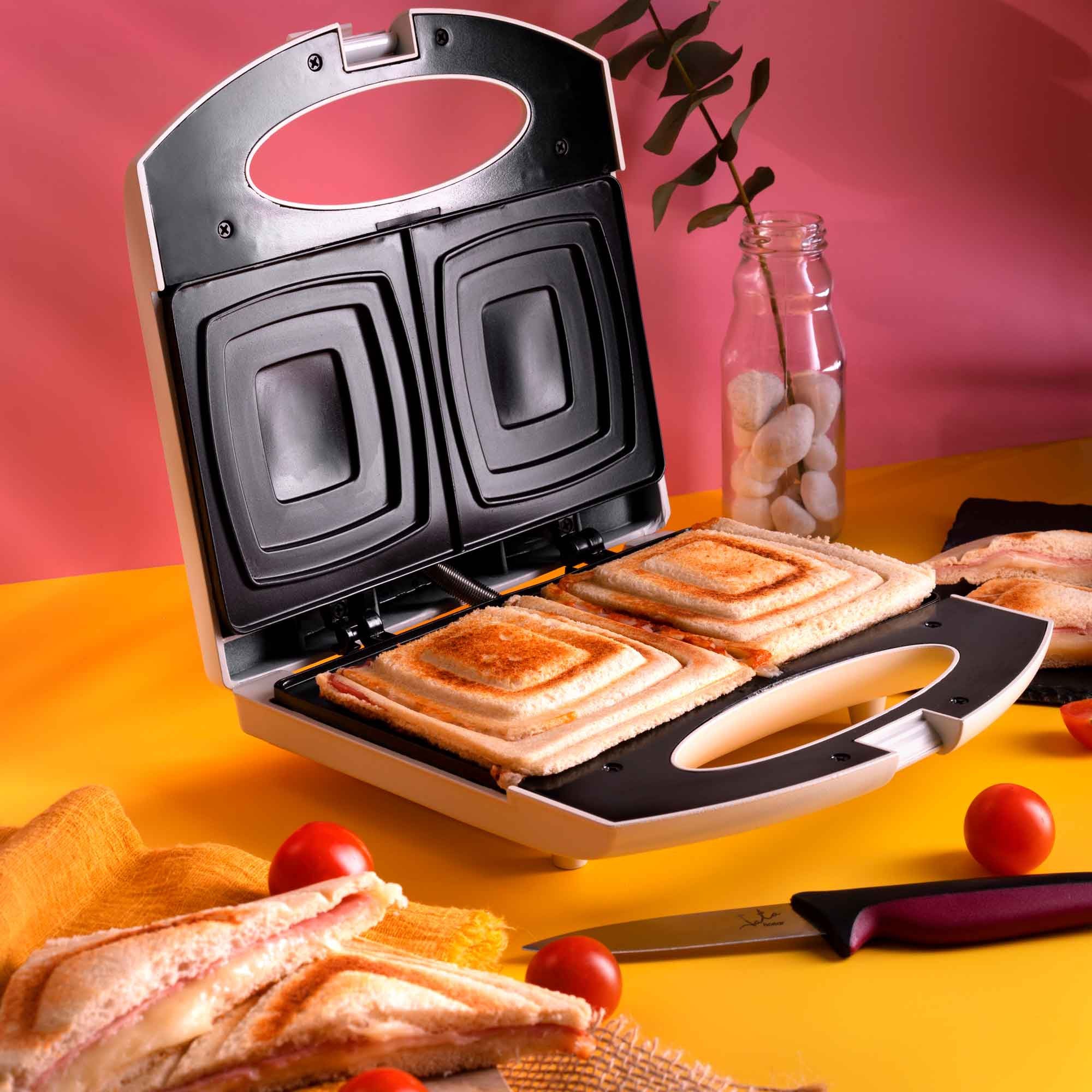 Sandwich maker Jata JESW1232, 750 W