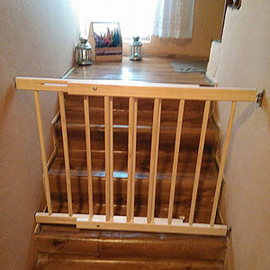 Viking Choice Adjustable Wooden Stair Gate for Children & Pets 72-122cm