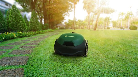Robomow RT 700 Robotic Lawn Mower, Green