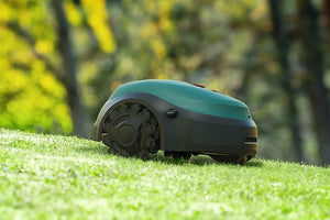 Robomow RT 700 Robotic Lawn Mower, Green