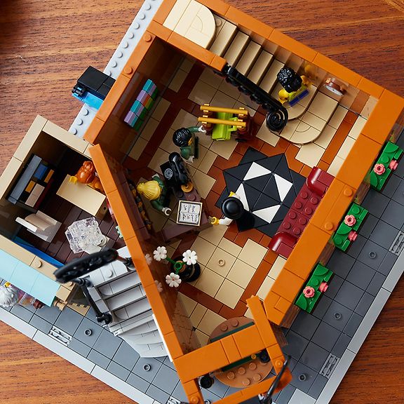 LEGO Creator Expert 10297 Boutique Hotel Building Set