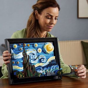 LEGO Ideas 21333 - Vincent van Gogh – The Starry Night