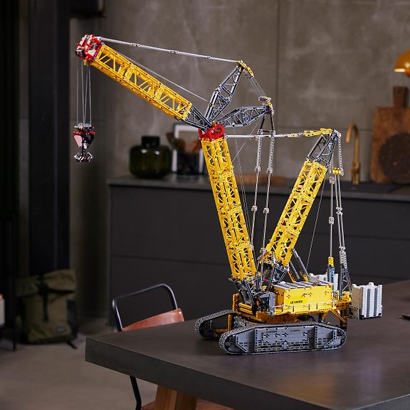 LEGO Technic 42146 - Liebherr LR 13000 Crawler Crane
