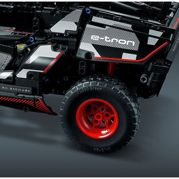 LEGO Technic 42160 - Audi RS Q e-tron