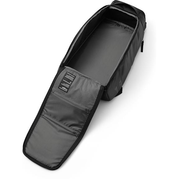 Db Hugger Backpack 30L, Sand Grey