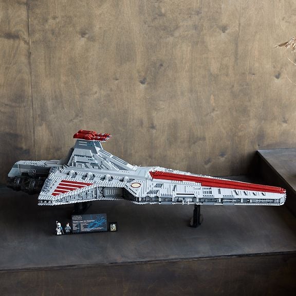 LEGO Star Wars 75367 - Venator-class Republic attack cruiser – Renow