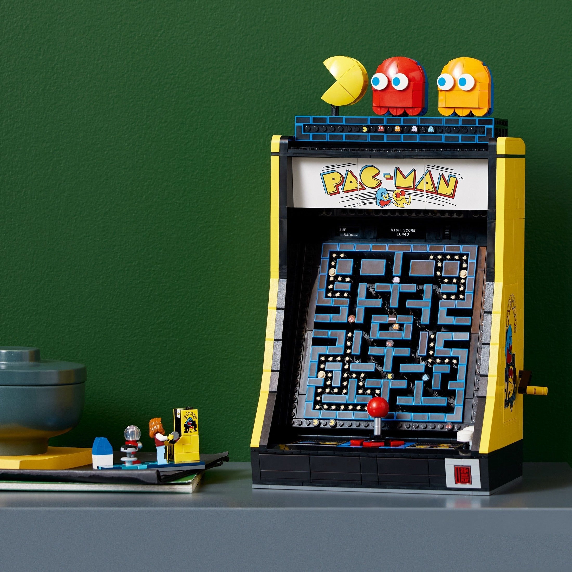 LEGO Icons PAC-MAN Arcade 10323 2651 parts