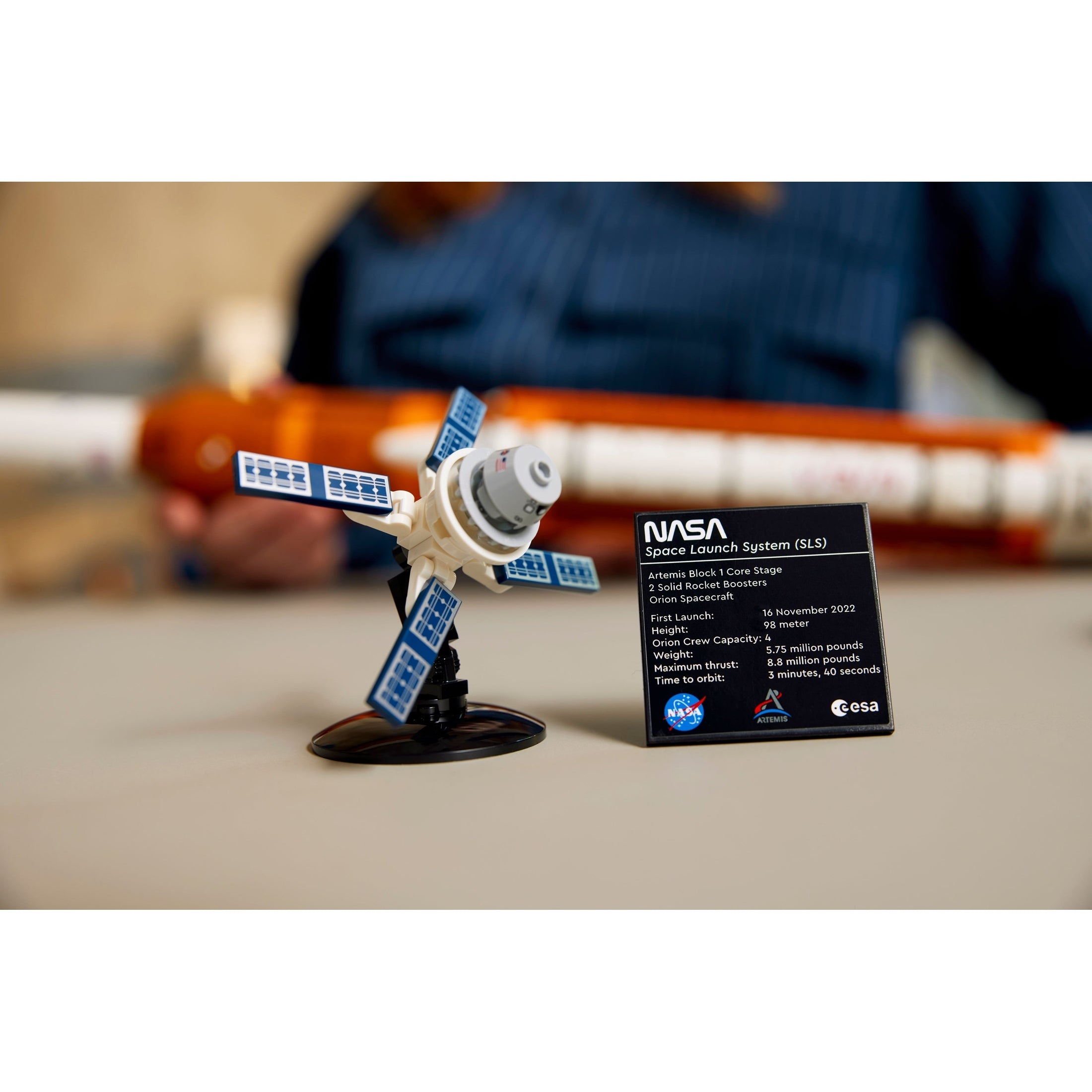 LEGO Icons 10341 - NASA Artemis Launch System