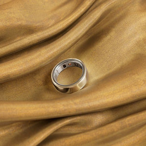 Oura Ring 4 Size 8, Gold