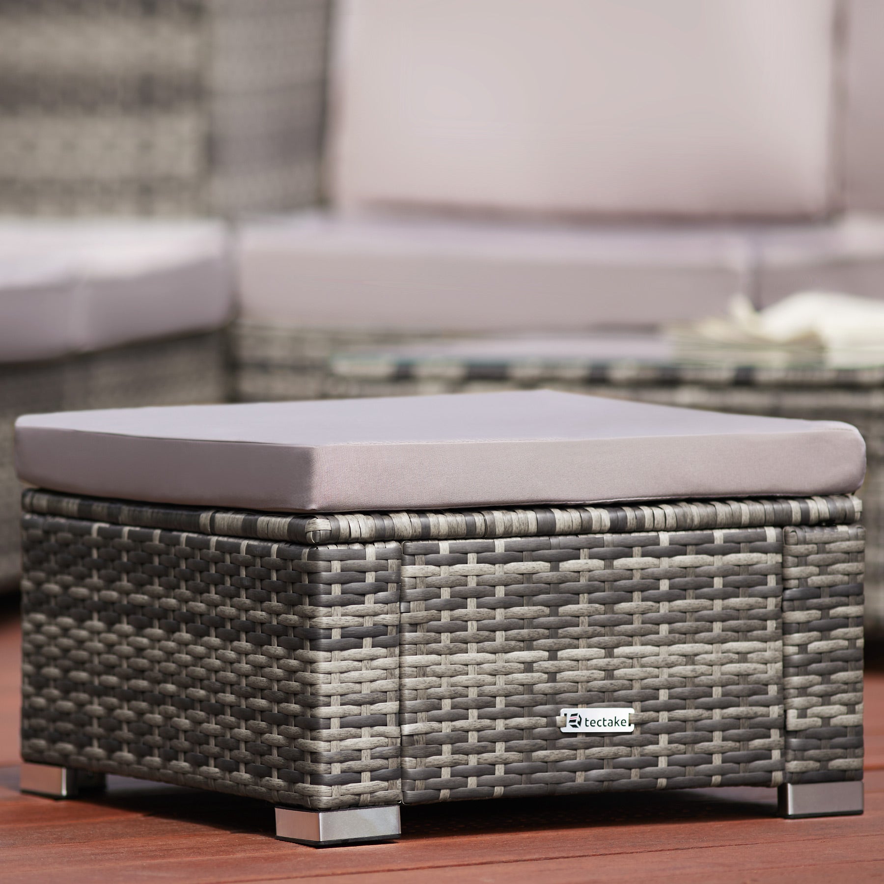Footstool Bitonto - durable, UV-resistant polyrattan chair, 53 x 53 x 26 cm
