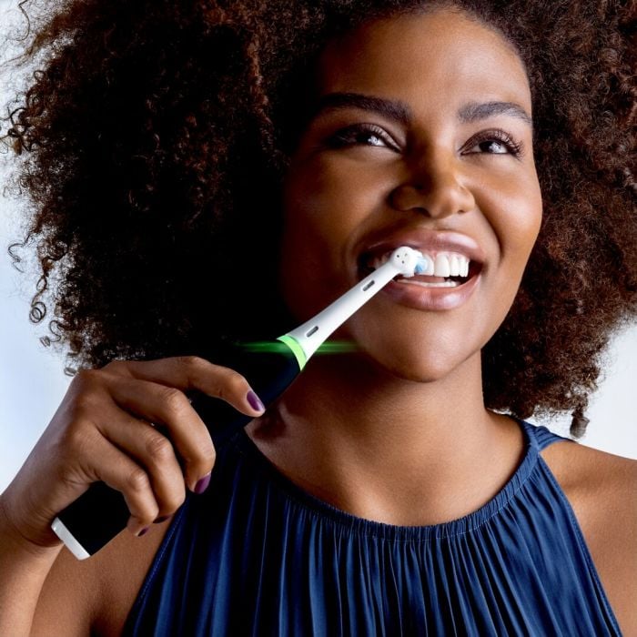Oral-B iO Series 3 Matt Black Electric Toothbrush