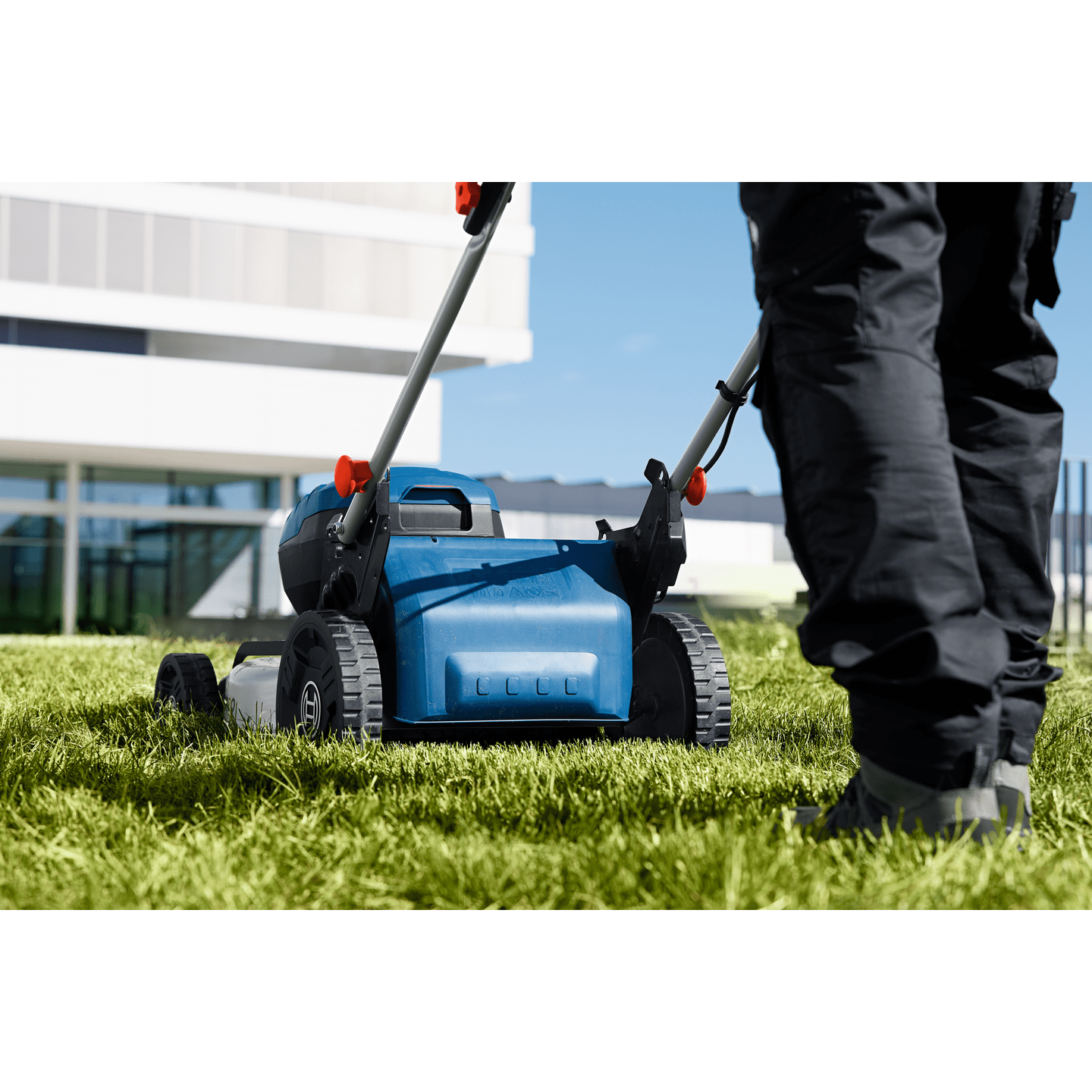 Bosch Cordless Lawn Mower GRA 18V2-46 Solo