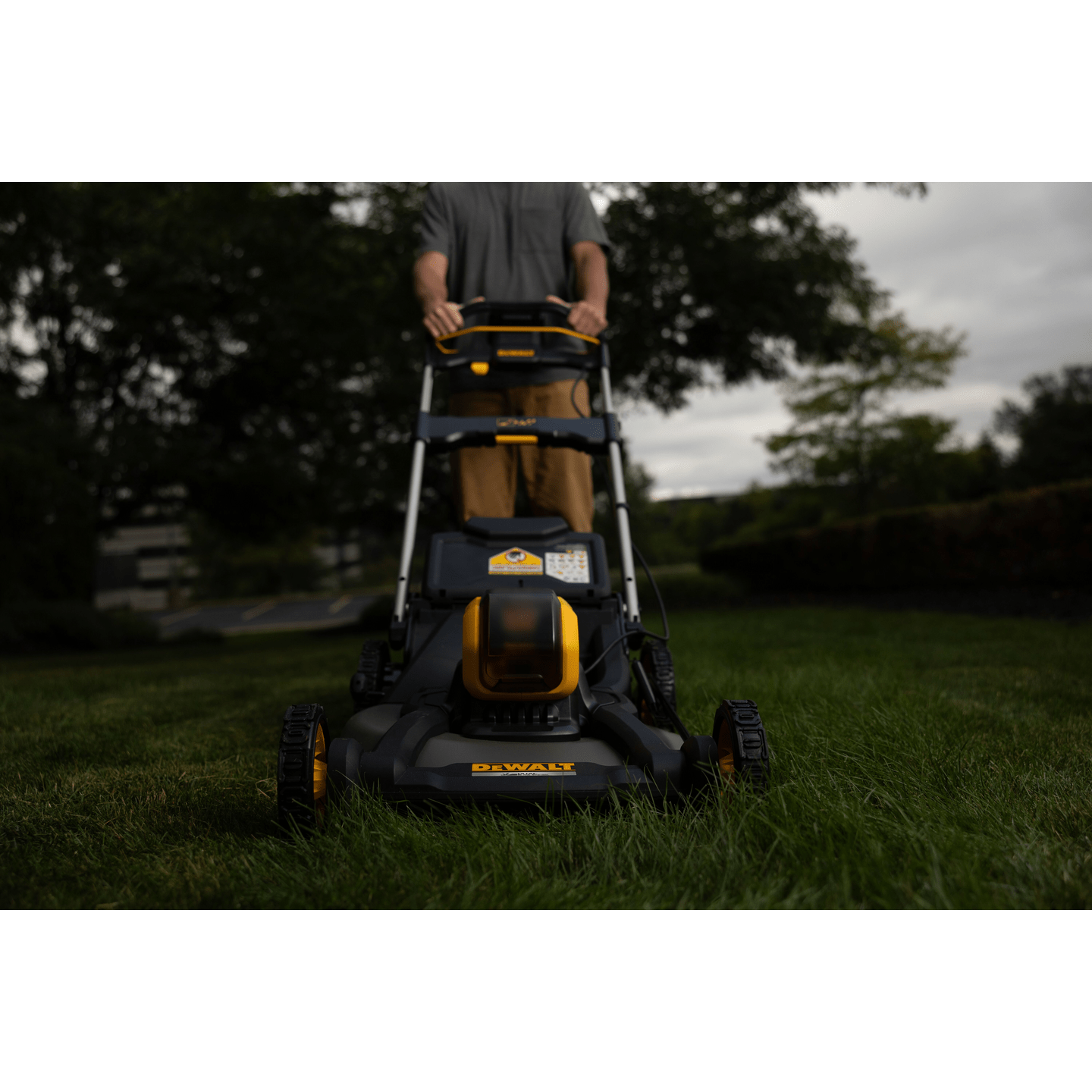DeWalt DCMWP500N 54V XR FLEXVOLT 53cm Cordless Push Lawn Mower, Body Only