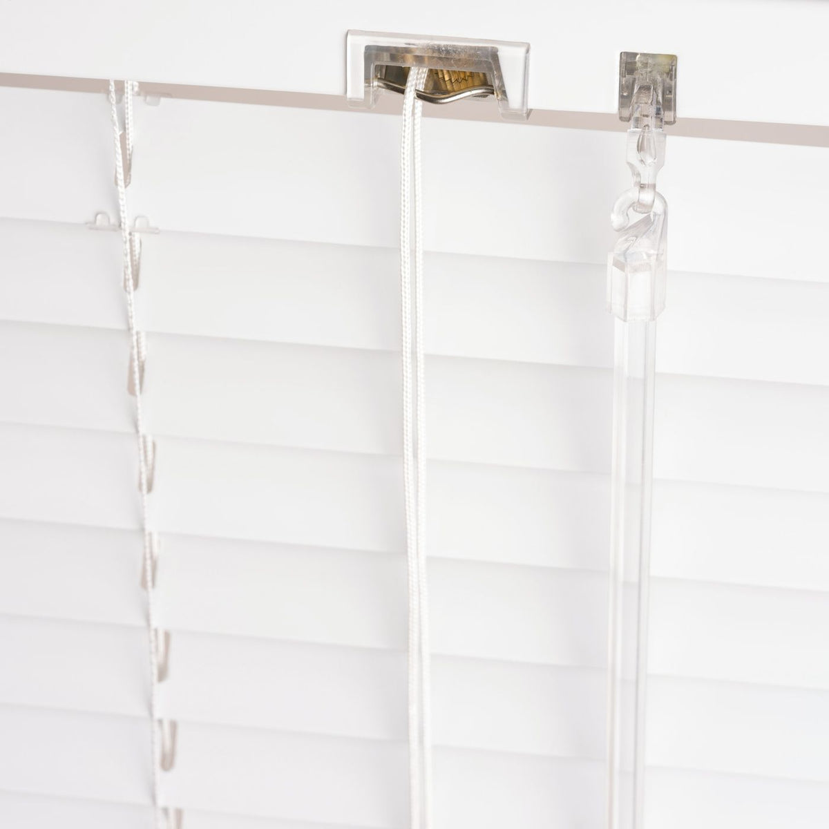 Ihanin Aluminum Venetian Blind, White, 25mm, 140x160cm