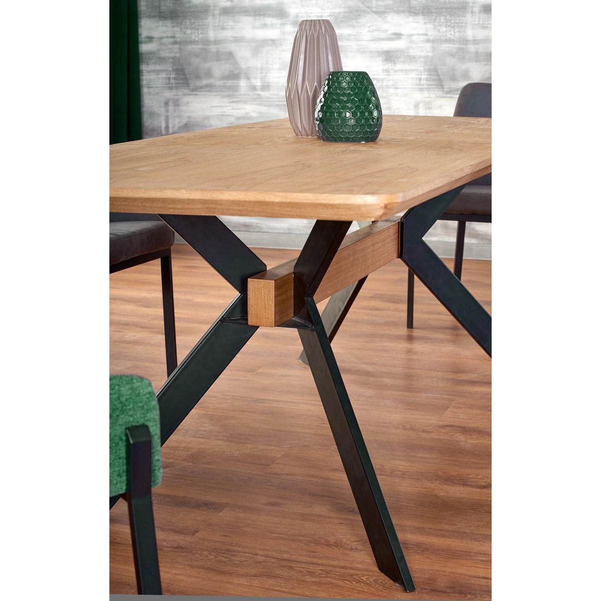 Halmar Extendable Dining Table Bacardi, Oak, Black