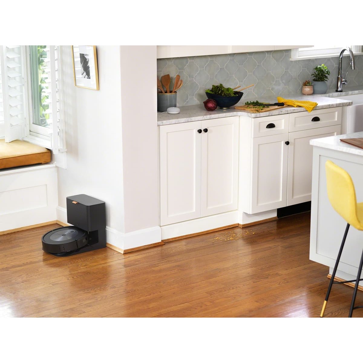 iRobot Roomba J7+ Robotic Vacuum Cleaner J755840 Grey