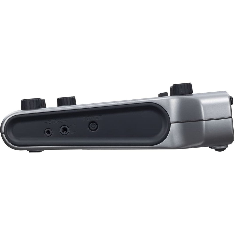 ZOOM PodTrak P4 Portable Podcast Recorder and USB Audio Interface