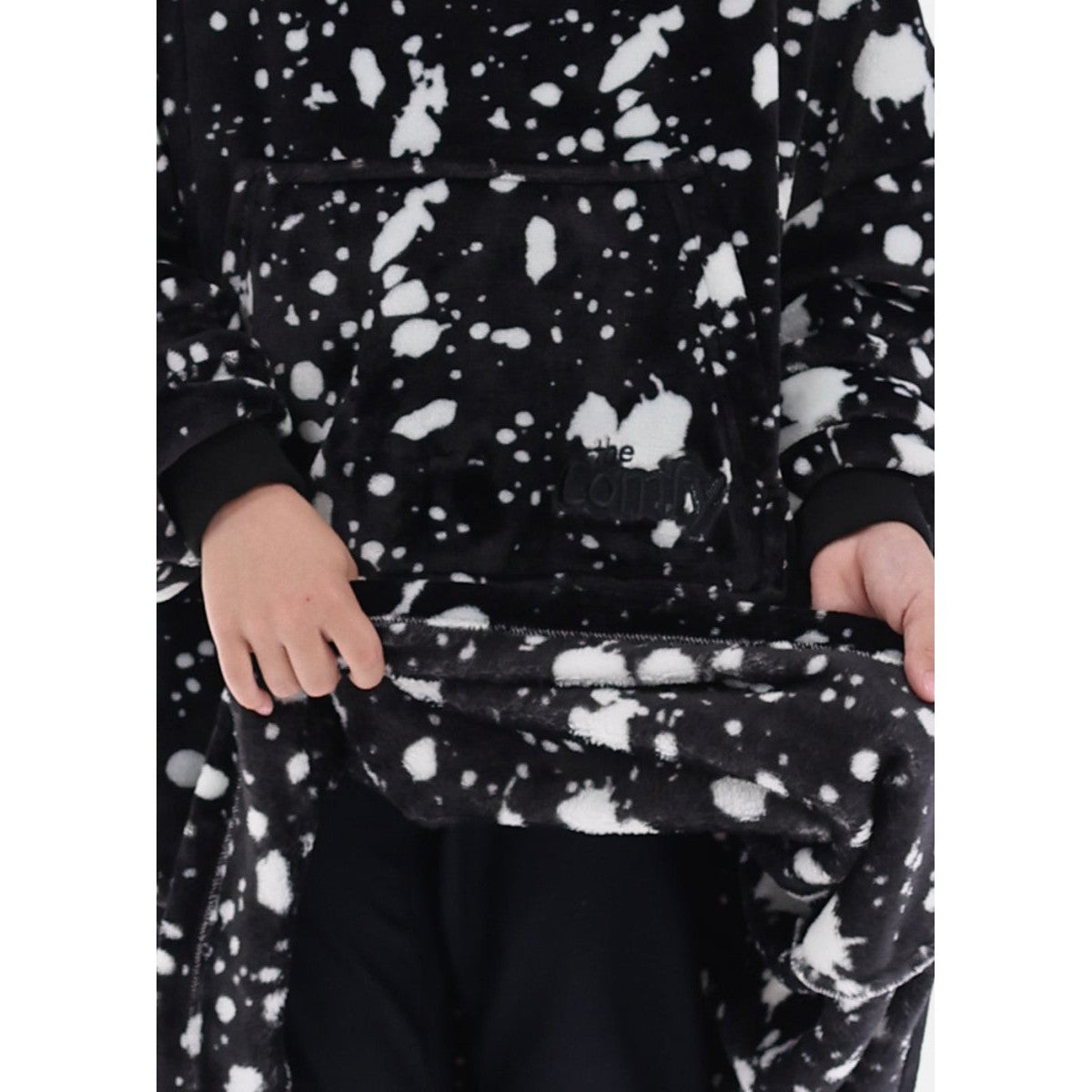 The Comfy Dream Jr Wearable Blanket, Black Splash